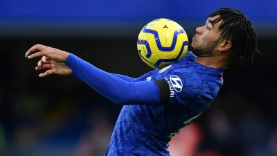 Premier League, il difensore del Chelsea James derubato mentre fa beneficenza