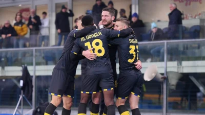 Hellas Verona, a Napoli con un abito totalmente nuovo: in 15 salutano, 9 gli acquisti per Baroni