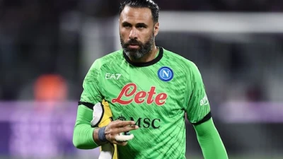 Fiorentina, grave infortunio per l'ex Napoli Salvatore Sirigu