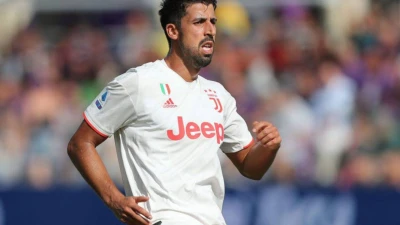 Juventus, Khedira strizza l'occhio alla Premier: "Sarebbe un onore giocarci"