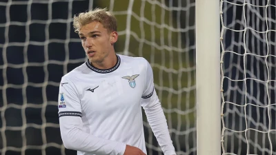 Verona-Lazio, le formazioni ufficiali: Sarri inserisce subito Taylor, Zanetti schiera dal 1' Giovane