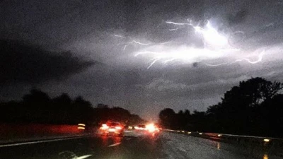 Video - Maltempo e giro in canoa in strada!
