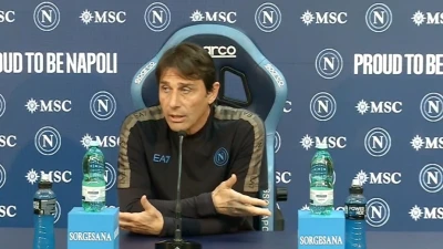 Napoli, Conte esige calma: "L'Inter è la squadra da battere"