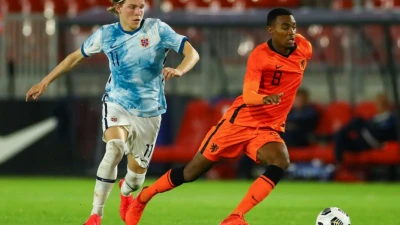Milan, Hauge strizza l'occhio ai rossoneri, ma Massara frena: "Prima il bilancio"