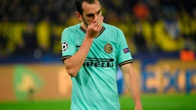 Cagliari, Godin svela: "Inter? Via per Conte. Nel 2015 vicino al City ma..."
