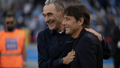 Napoli, toto-panchina infuocato: De Laurentiis vuole Sarri, ma spunta l'ombra di Giuntoli