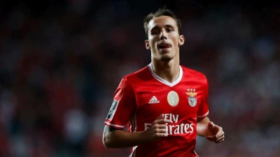 Grimaldo al Napoli per 30 milioni, Ghoulam verso lo United!