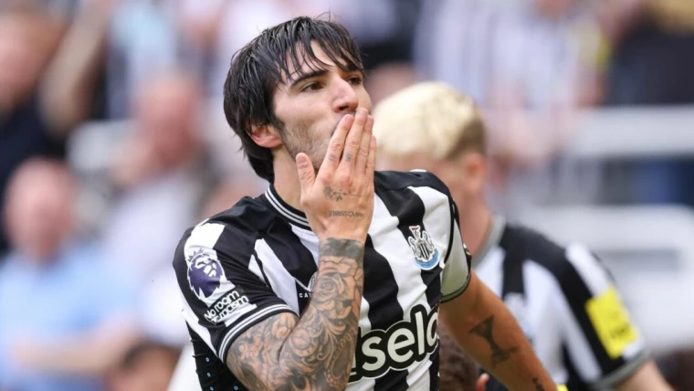 Tonali, futuro in bilico: il Manchester United fa sul serio