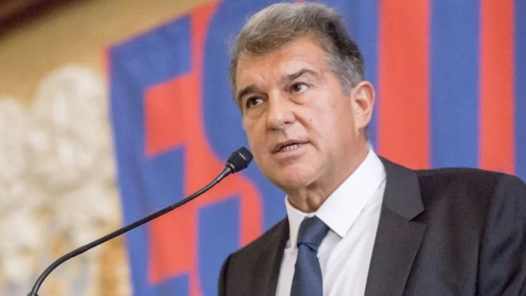 Barcellona, Laporta: "Accetto la decisione di Xavi perché è una leggenda di questo club"