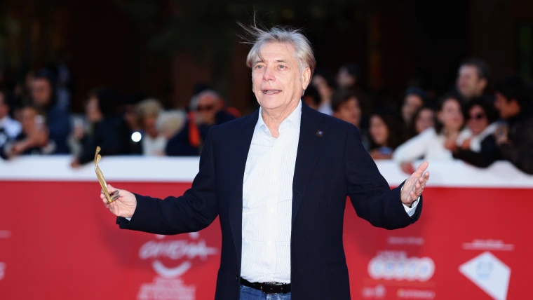 Nino D’Angelo a Radio CRC: “Sono fiero ed emozionato che la mia canzone sia diventata l’inno ufficiale del Napoli…”
