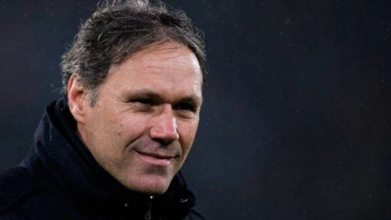 Marco Van Basten lascia il lavoro in tv per la moglie gravemente malata