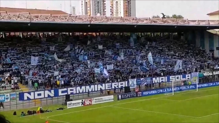 Coronavirus - Spal, il messaggio delle curva ovest alla Figc: "Il calcio è della gente, ed è giusto che il calcio ne rispetti i problemi. Ci si fermi"