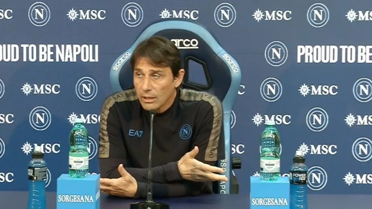 Napoli, Conte esige calma: "L'Inter è la squadra da battere"
