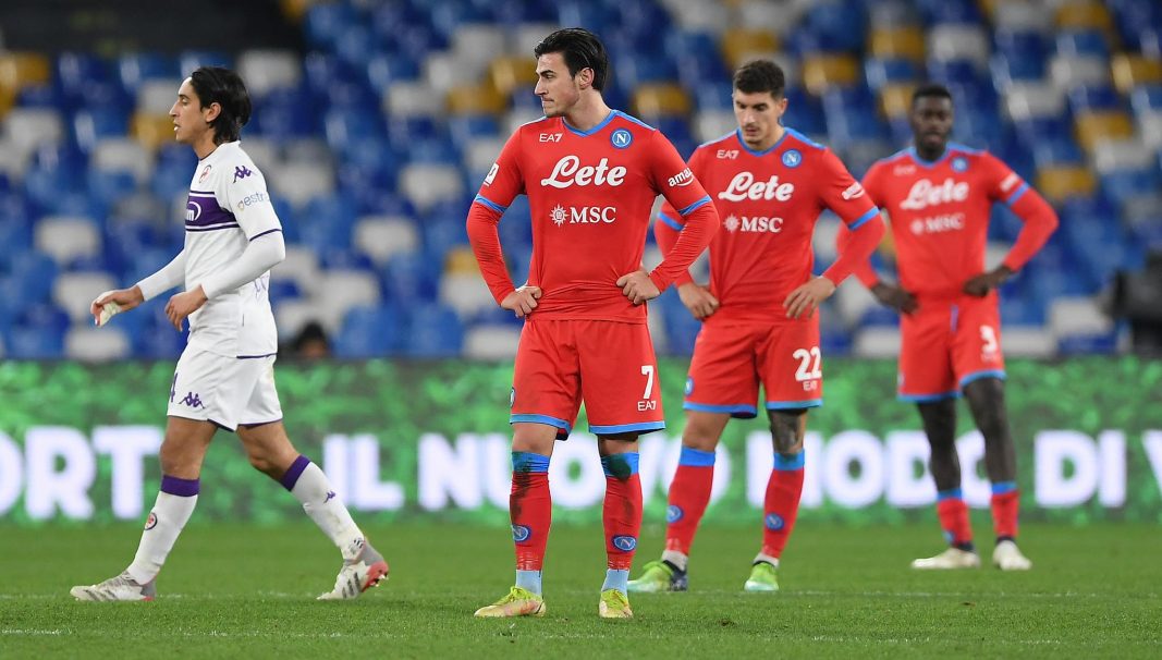 Napoli fiorentina live. Наполи Фиорентина. Матч Наполи Фиорентина. Фиорентина Кубок Италии 2001. Napoli Players 2022.